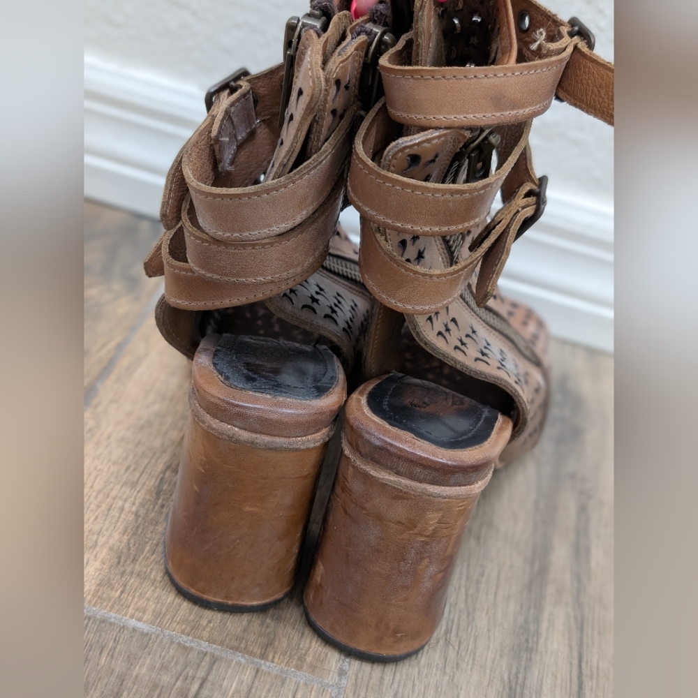 Freebird Teresa Bootie Tan Leather Women’s Size 12 - Picture 7 of 10